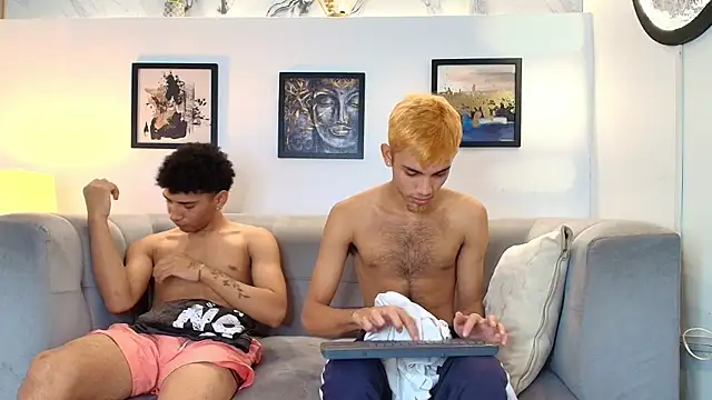 חדר צ'אט בשידור חי של BLONDON_BOYS1