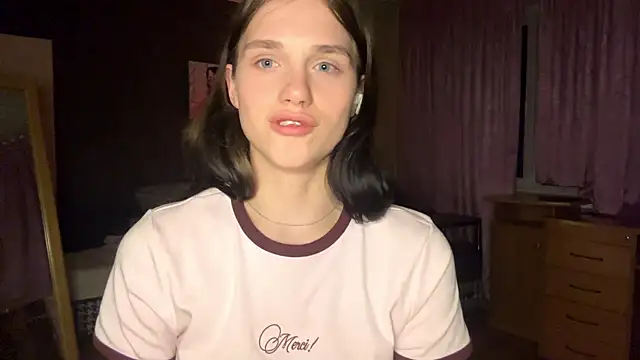 Chat soba uživo modela DottieWhitacker