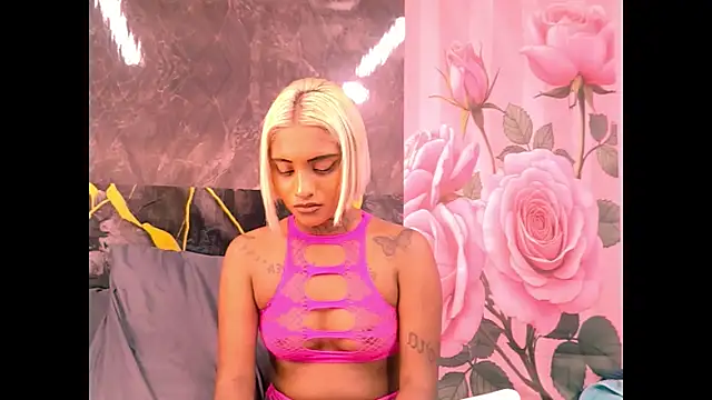indian_barbie Live chatroom
