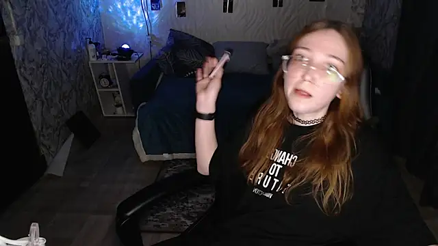 AmeliaKamishiro Adlı Modelin Canlı Sohbet Odası
