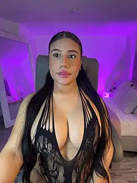 AshleyFerrer's Live Chat Room