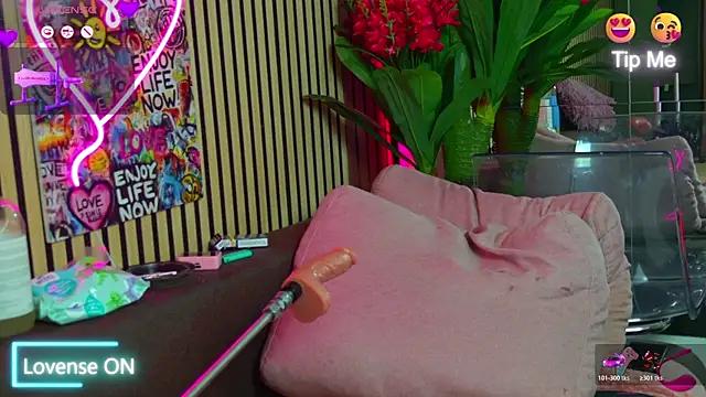 MirunaHaze Adlı Modelin Canlı Sohbet Odası