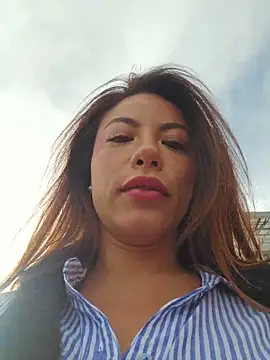 Karen_San_Miguel Adlı Modelin Canlı Sohbet Odası