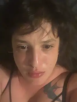 Xlilli69X Adlı Modelin Canlı Sohbet Odası