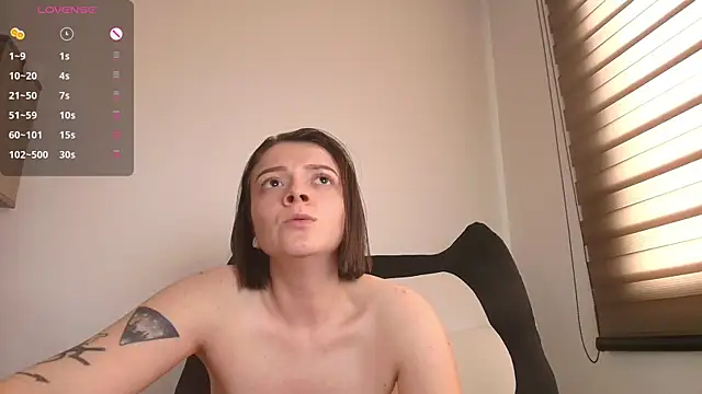 Hannah______ élő chatszobája