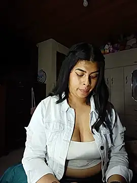 SOFIA-11_'s Live Chat Room