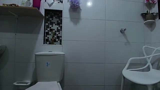 ห้องแชทสดของ biancaa_18