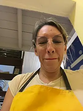 Gatitacarlita Adlı Modelin Canlı Sohbet Odası