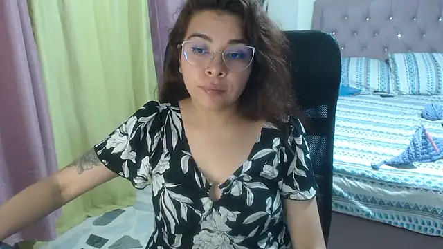 غرفة دردشة Ana_Bella91 المباشرة