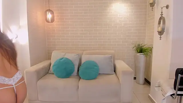LillySanders' Live Chat Room