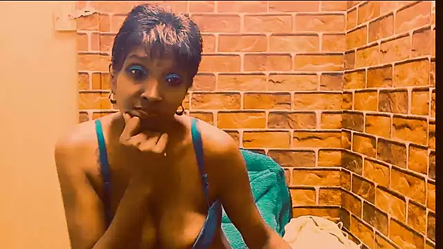 Fuckable_Nasty_MILF Live Chatraum