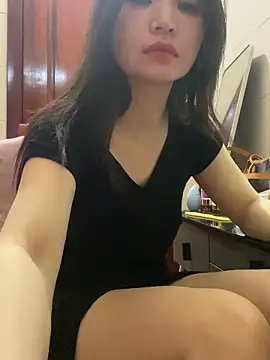 LiLi-Kirix99 Adlı Modelin Canlı Sohbet Odası