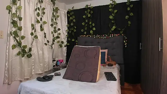 ห้องแชทสดของ Delilah_85