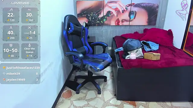 Živá chatovací místnost miaa_scott7