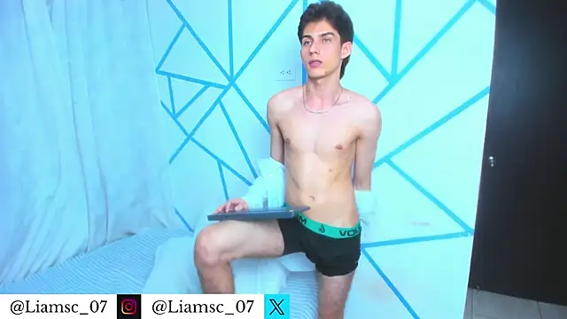 Phòng Chat Trực Tiếp liam_scott77