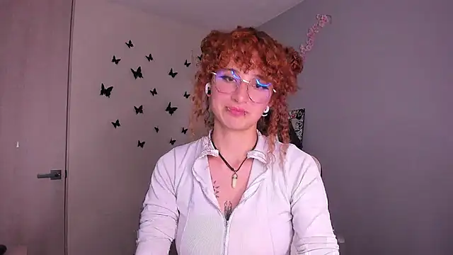 luna_val27's Live Chat Room