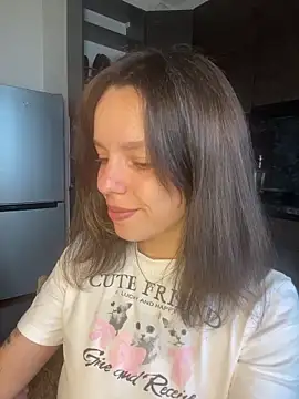 Majamajajaone Adlı Modelin Canlı Sohbet Odası