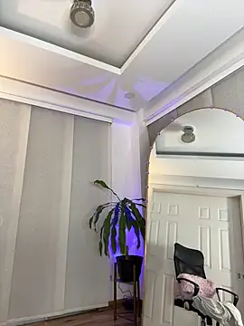 nicollett Adlı Modelin Canlı Sohbet Odası