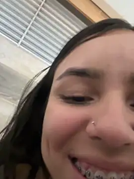 NathashaaVelvet Adlı Modelin Canlı Sohbet Odası