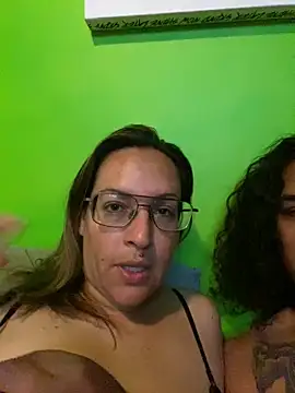lindsyb's Live Chat Room