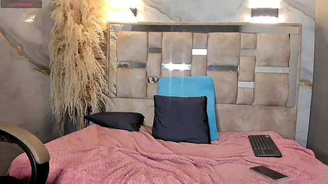 חדר צ'אט בשידור חי של Danielaa_a