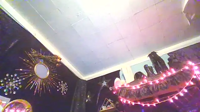 Sala de chat ao vivo de allymoon1369