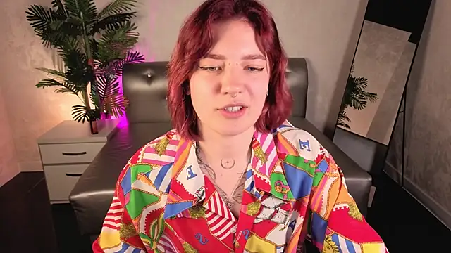 Nikki_Gringer Adlı Modelin Canlı Sohbet Odası