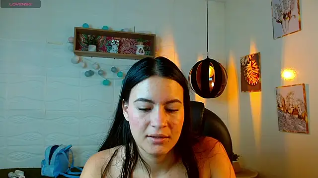 rosaleia_ Adlı Modelin Canlı Sohbet Odası