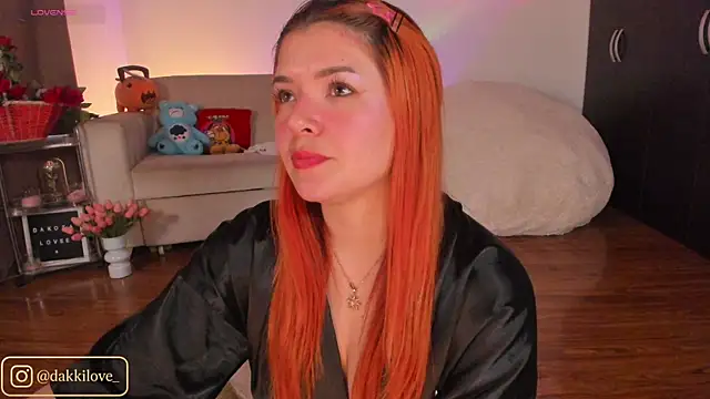 DAKOTA_LOVEE Adlı Modelin Canlı Sohbet Odası