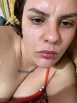 Živá chatovací místnost Carolineleao