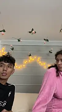 Sarabubbie's Live Chat Room