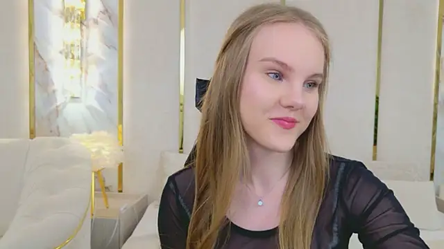 חדר צ'אט בשידור חי של Lili_Lohan