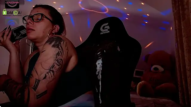 SonyaDevon 即時聊天室
