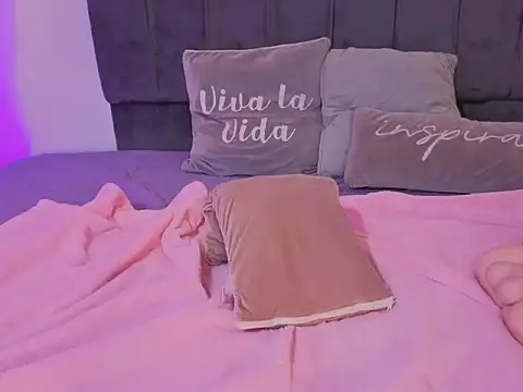 Živá chatovací místnost Pretty_Johnson_