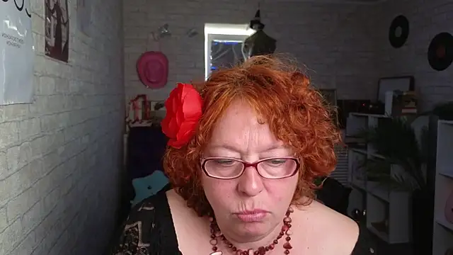 Chat soba uživo modela Fara_Flutte