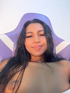 Sala de chat en directo de Barbiebrunette_