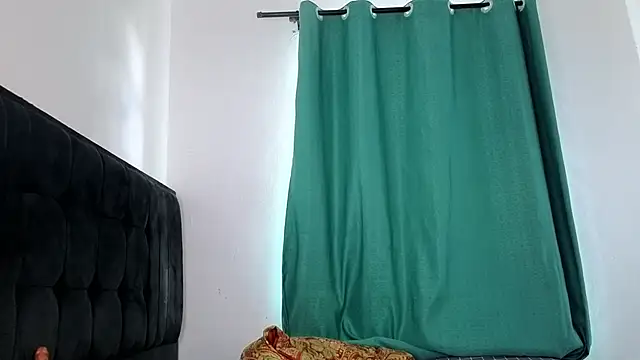 Fluffy_Pillows Live Chatraum
