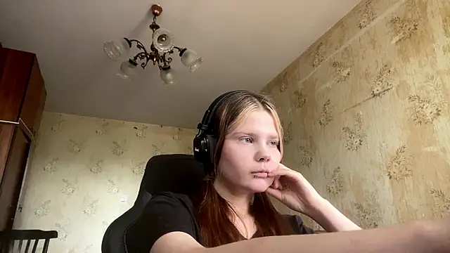 חדר צ'אט בשידור חי של SusanaLeichty
