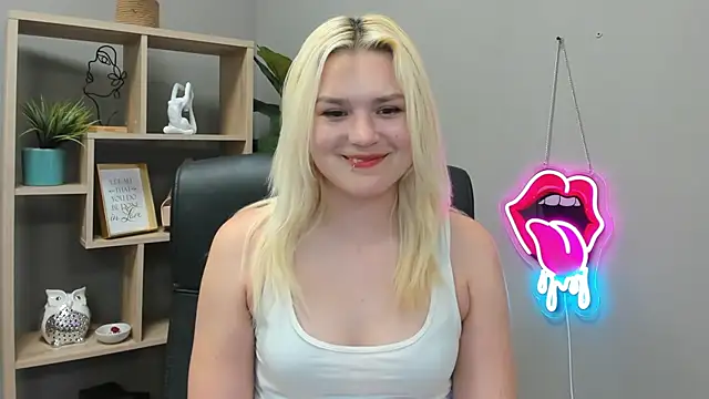 SweetLilyxo Adlı Modelin Canlı Sohbet Odası