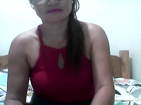 חדר צ'אט בשידור חי של nathalie0045