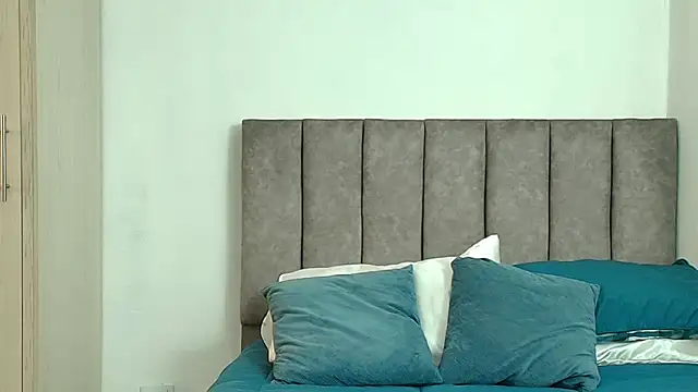 Živá chatovací místnost karina_lewis_