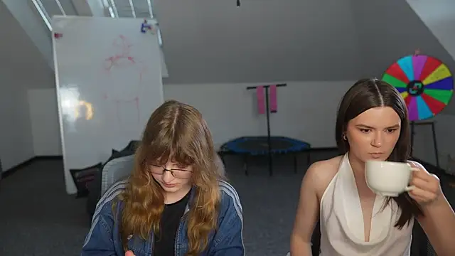 Sala de chat ao vivo de AriaAstra