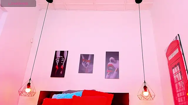 hilary_banks1's Live Chat Room