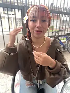 Chat soba uživo modela Sallem_Pink