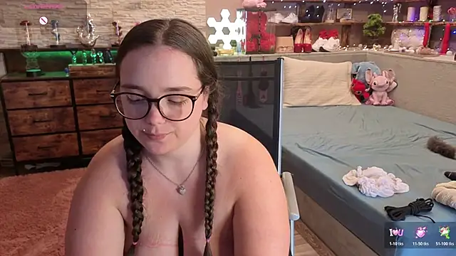Kimberly-Caprice live-chat rom