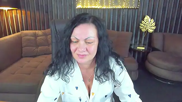 חדר צ'אט בשידור חי של IrissMoon