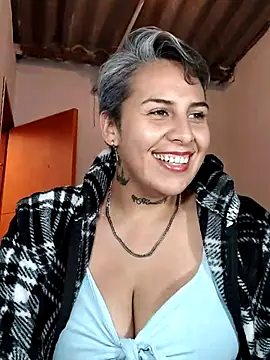 Yessi_rousse – live chatrum