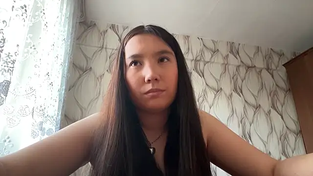 חדר צ'אט בשידור חי של Aliceqteqte