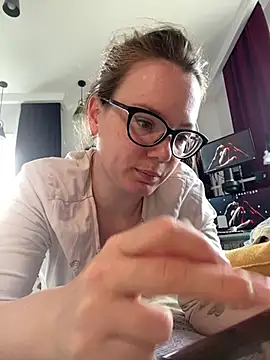 AngelaWhitin Live chat-huone