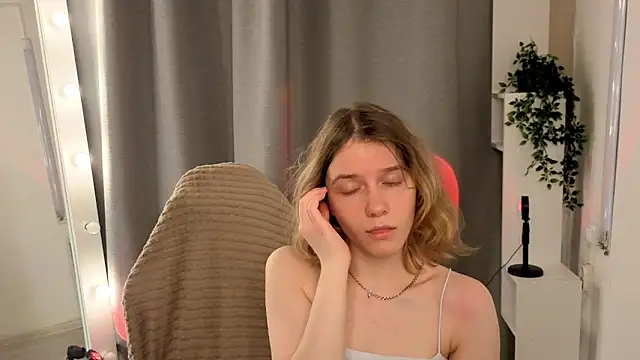 MilanaRayyn Live chat-huone
